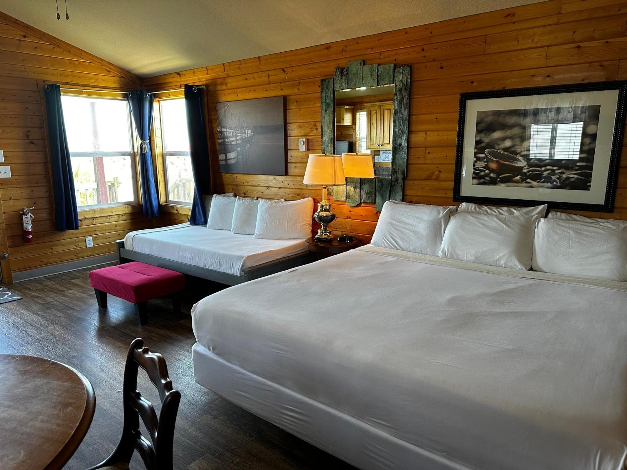 Westport Marina Cottages Екстериор снимка