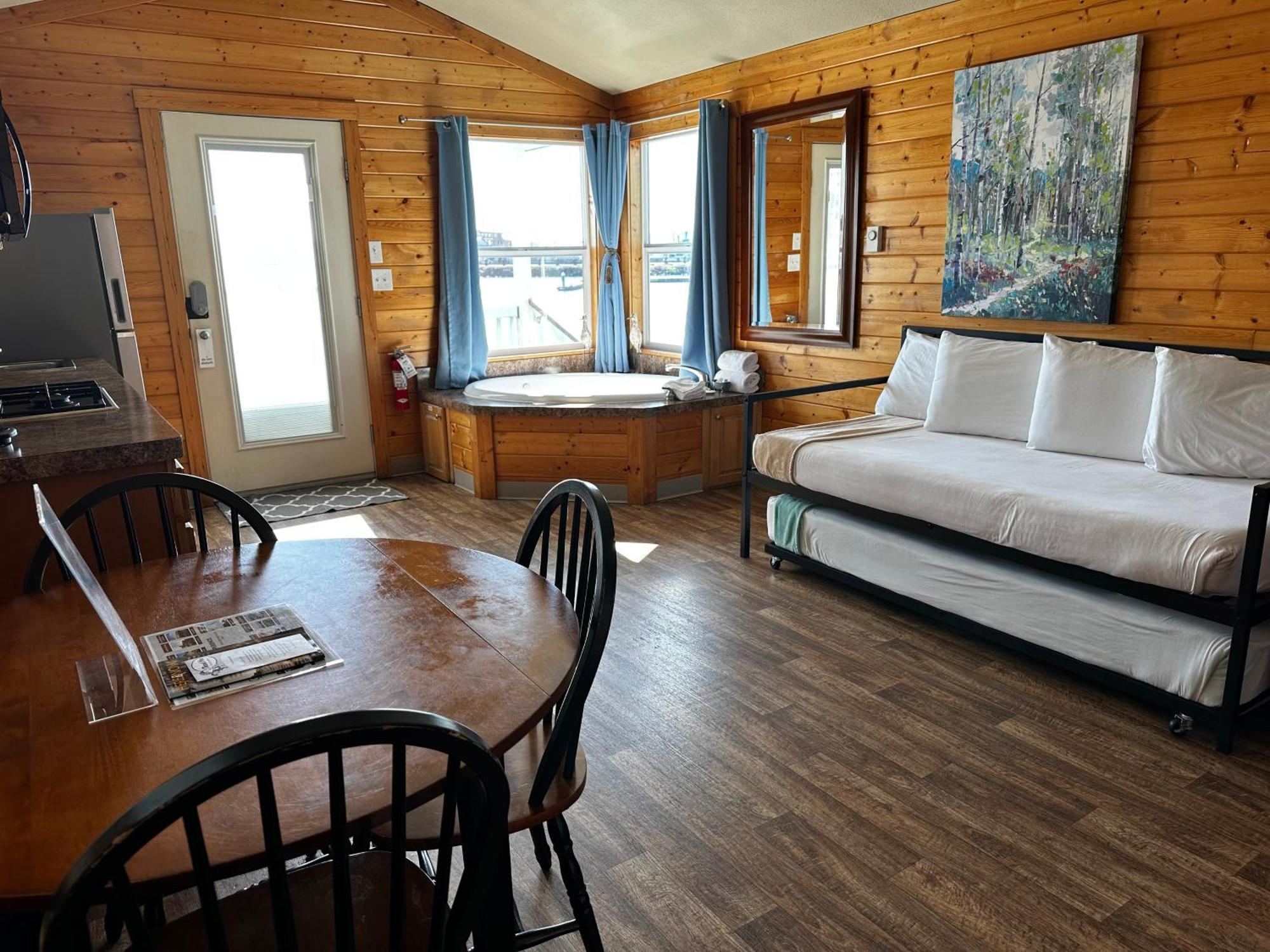 Westport Marina Cottages Екстериор снимка